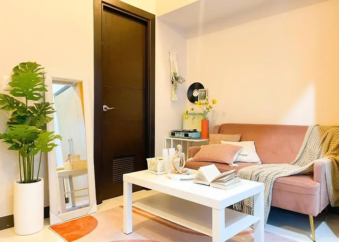 Holiday home Luxurious Modern Bgc At Uptown #upt131h