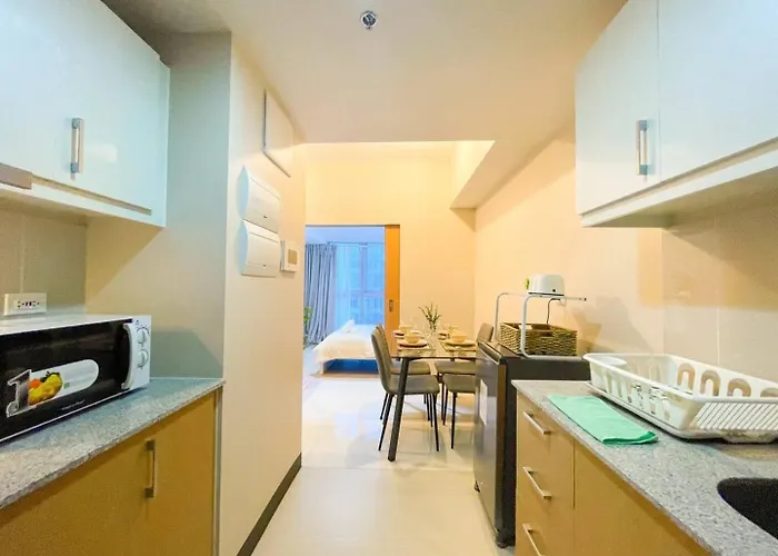 Holiday home Luxurious Modern Bgc At Uptown #upt131h *