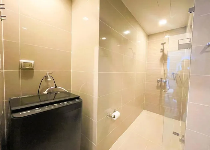 Holiday home Luxurious Modern Bgc At Uptown #upt131h *