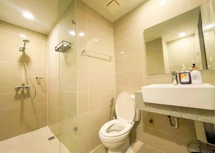 Luxurious Modern Bgc At Uptown #upt131h * Manila