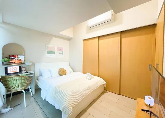 Holiday home Luxurious Modern Bgc At Uptown #upt131h Manila